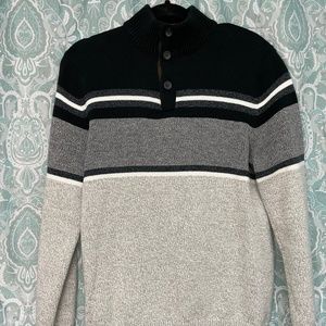Men's Chaps Crew 3 Button Sweater - Small